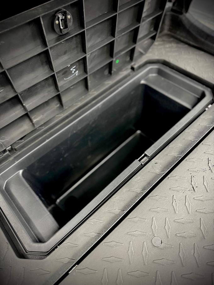 2025 Edge Vortex V6 Black